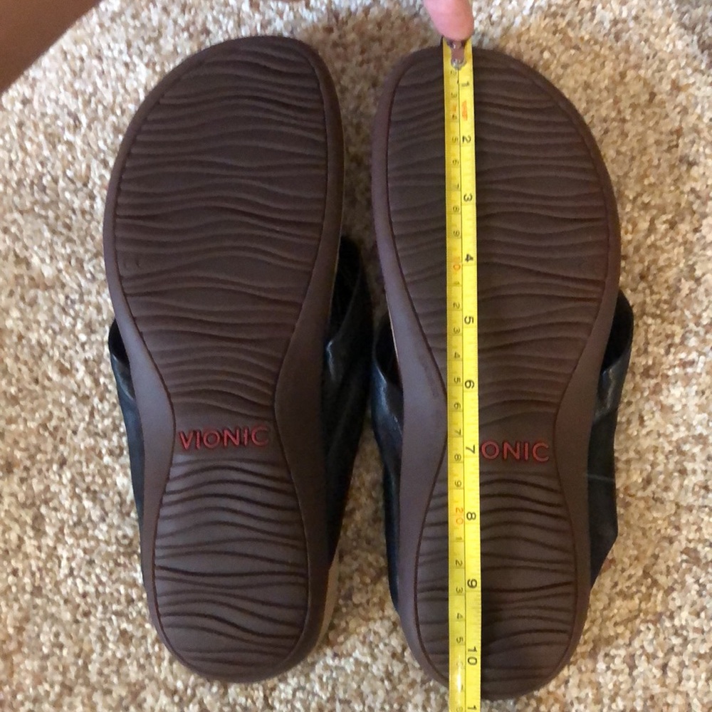 Vionic sandals. - Picture 2 of 3